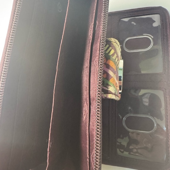 Vera Bradley Turn Lock Wallet Heirloom Paisley - Retired Pattern RFID - Picture 4 of 11